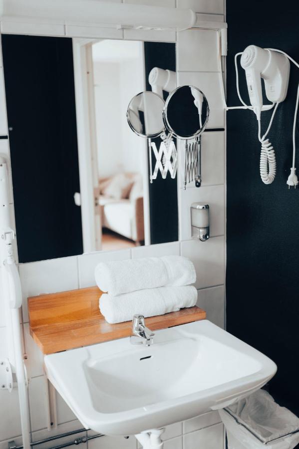Nadden Hotell & Konferens Ramnäs Extérieur photo